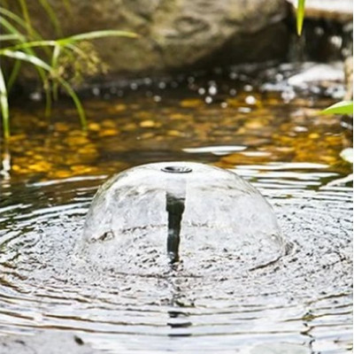 Hybridní solární fontána Heissner 1000 l/h | Baterie + Síť | Naše Jezírka
