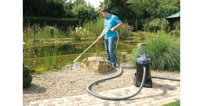 Chystáte se na jarní úklid zahrady? Nezapomeňte na jezírko!